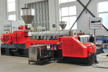 Cina Mesin Pelletizing Pvc Kecepatan Tinggi Dengan Kapasitas 500-600 Kg / Jam pabrik