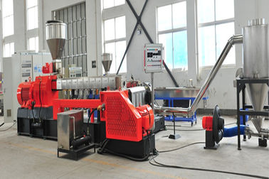 Cina 110L Kneader Two Stage Extruder 500-600 Kg / H Kapasitas Persetujuan ISO9001 pabrik